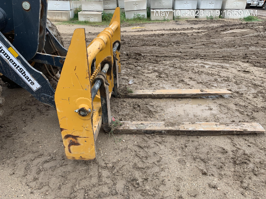 2020 JOHN DEERE 96" Loader Fork Carriage - John Deere