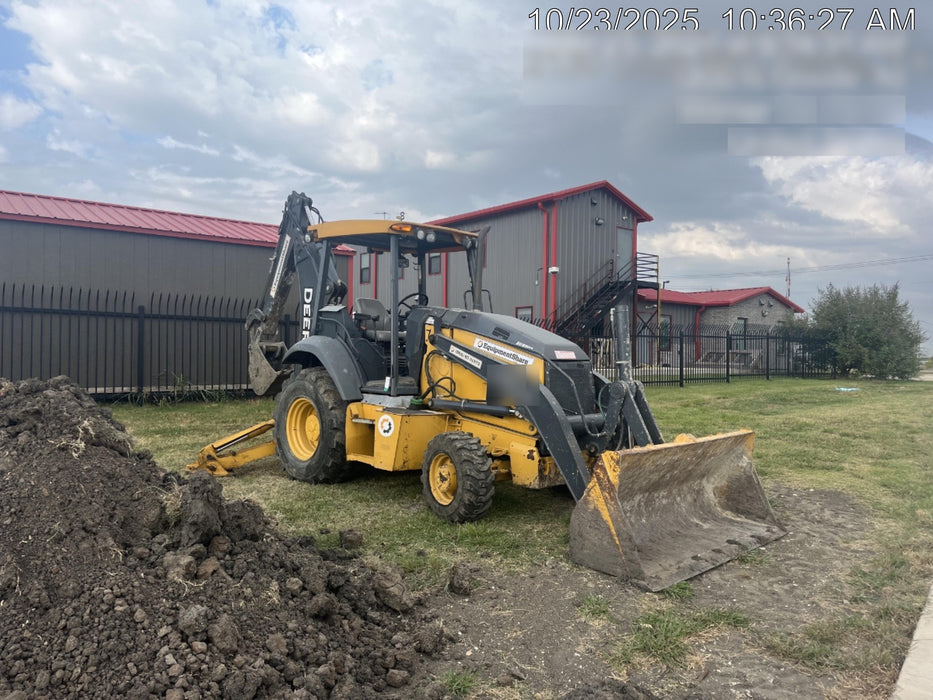 2019 John Deere 310LEP 4wd, Canopy, Standard dipper, ISO, Rear Auxiliary Hydraulics, Manual QC, 12”, 18”, and 24” buckets