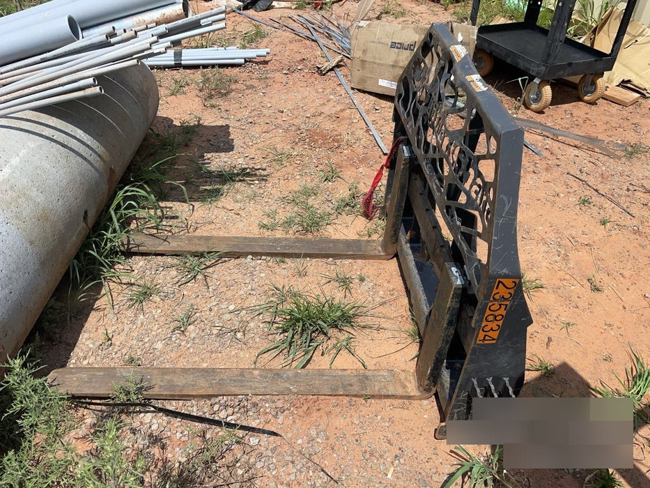 2022 PALADIN 48" Pallet Forks - Paladin