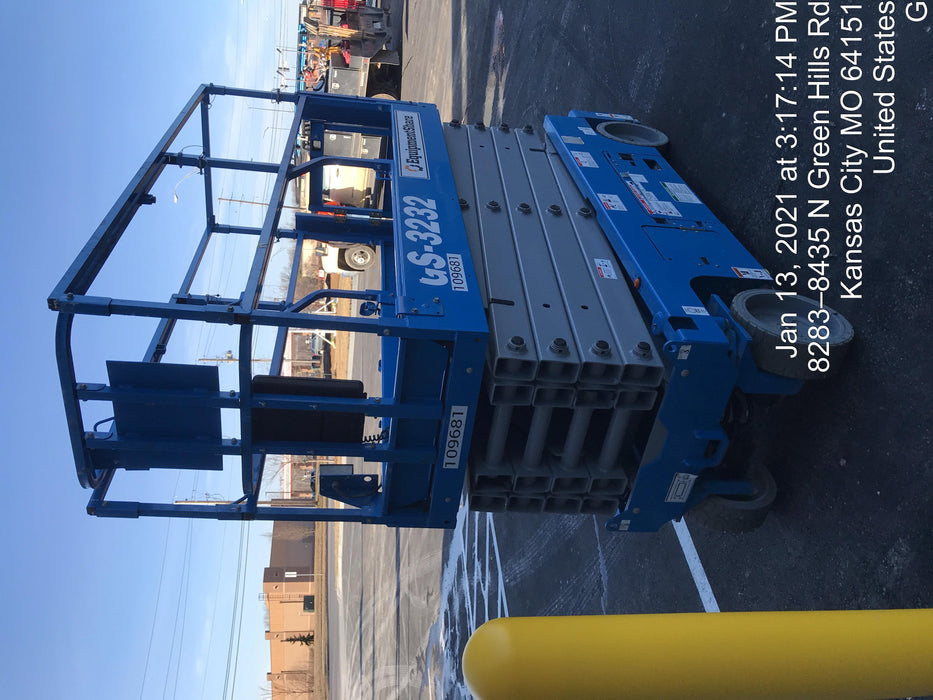 2020 Genie GS-3232 Standard, Folding half height swing gate