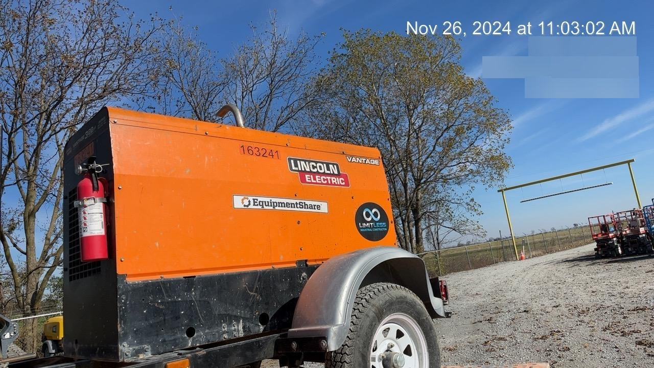 2021 Lincoln Electric Vantage 322 Vantage 322 Ready Pak 3 w/ Decals, ORANGE (includes trailer, cable rack, fender light kit) NO Telematics