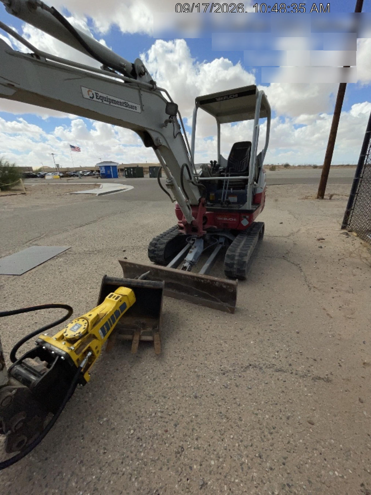 2021 TAKEUCHI TB235-2R