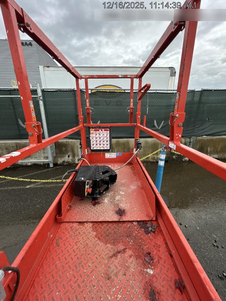 2020 Skyjack SJIII-3219 Solid NM Tires, Half height spring hinged entry gate, Dual Beacons, 800W Inverter