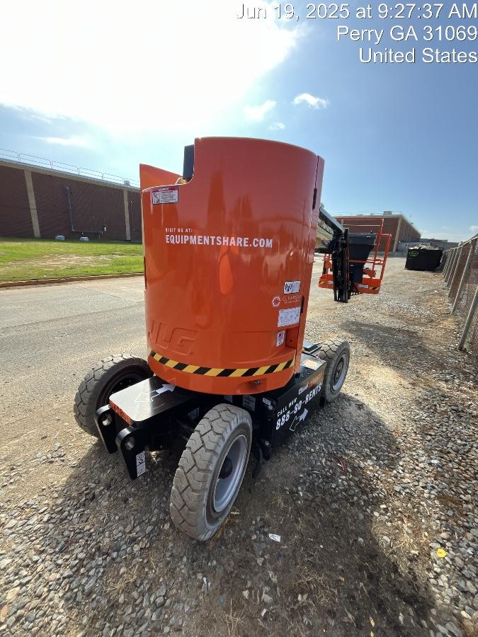 2025 JLG E300AJP