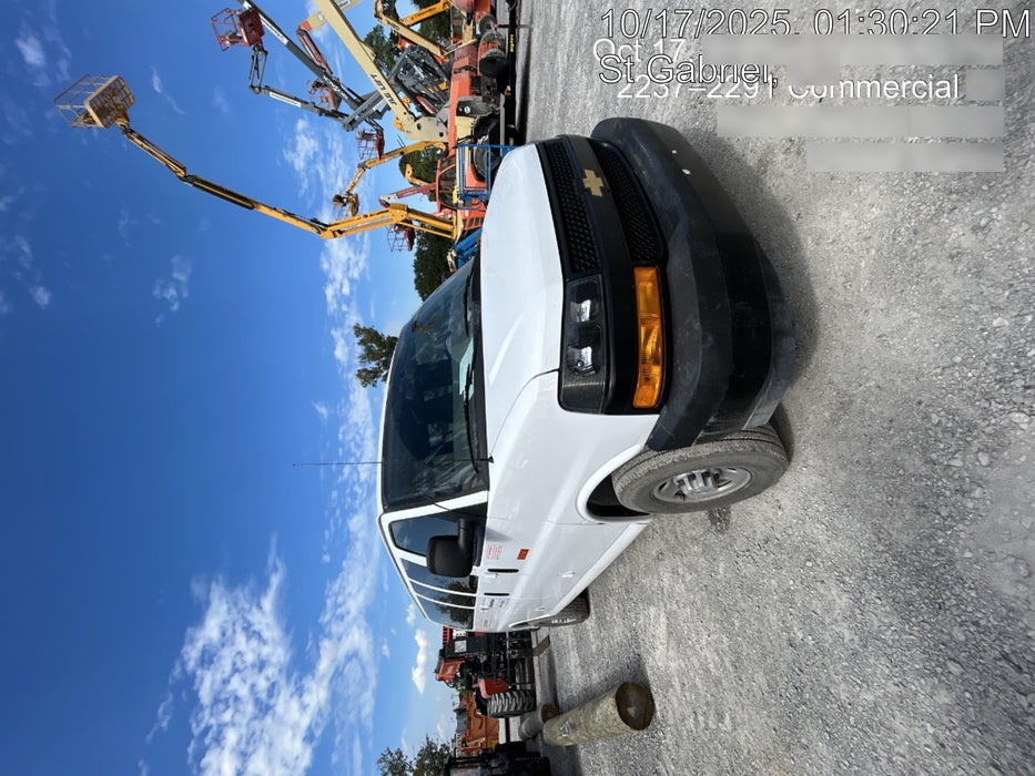 2025 CHEVROLET Express Van - Rental