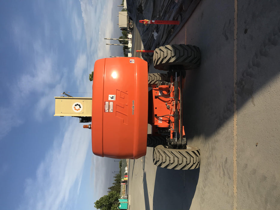 2019 JLG 860SJ