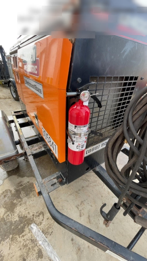 2023 Lincoln Electric LE400 Kubota V1505, Trlr, Cable Rack, Light Kit, ES Decals, T3