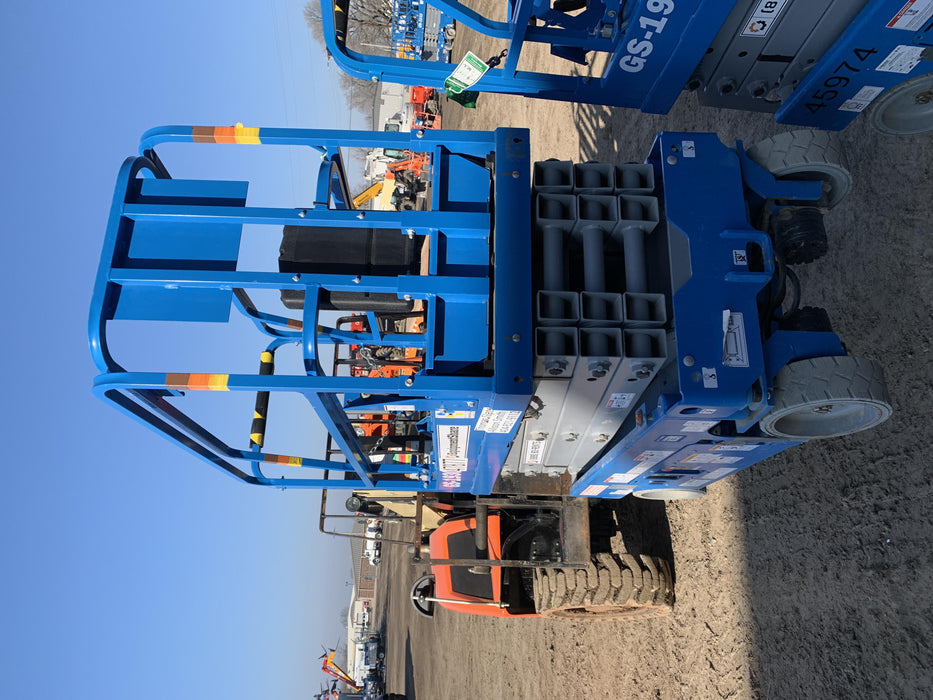 2019 Genie GS-1930 Fixed Rails with Chain Entry