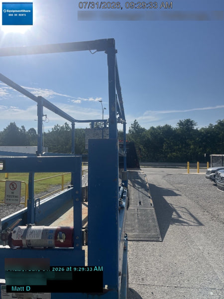 2019 Genie GS-2632 Folding rails with half height swing gate