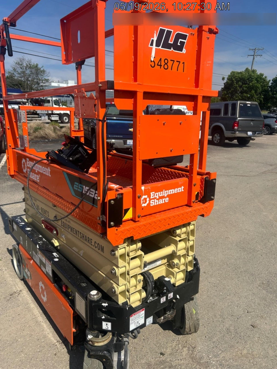 2025 JLG ES1932