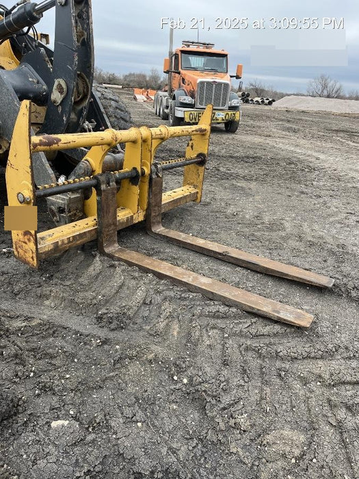 2020 JOHN DEERE 96" Loader Fork Carriage - John Deere