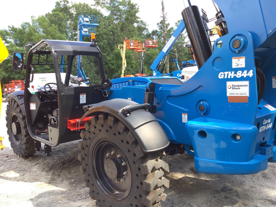 2019 GENIE GTH-844