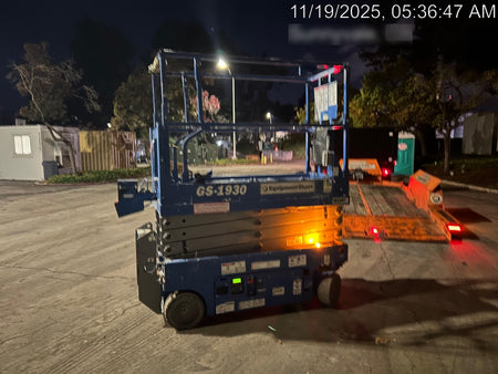 2020 Genie GS-1930 Solid Non Marking Tires, Beacon, Folding rails with half height swing gate, 800W Inverter