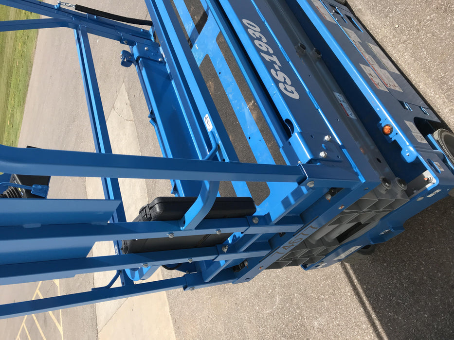 2020 Genie GS-1930 Fixed rails with chain entry gate - Pre A92.20