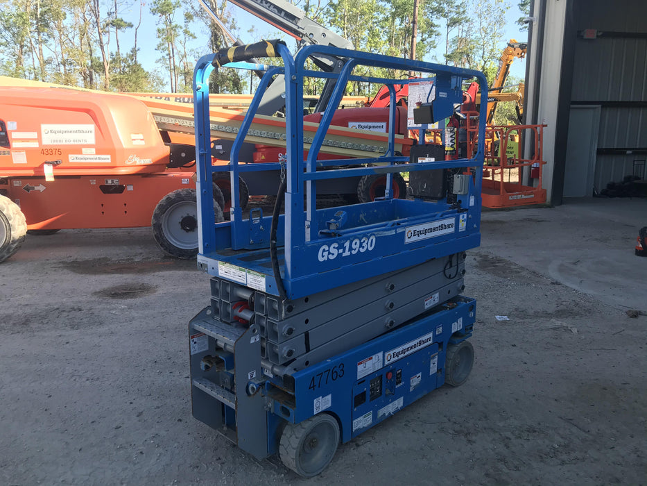 2019 Genie GS-1930 Fixed Rails with Chain Entry