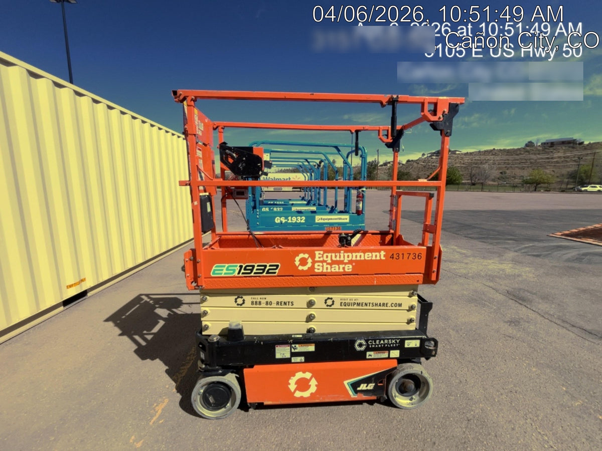 2024 JLG ES1932