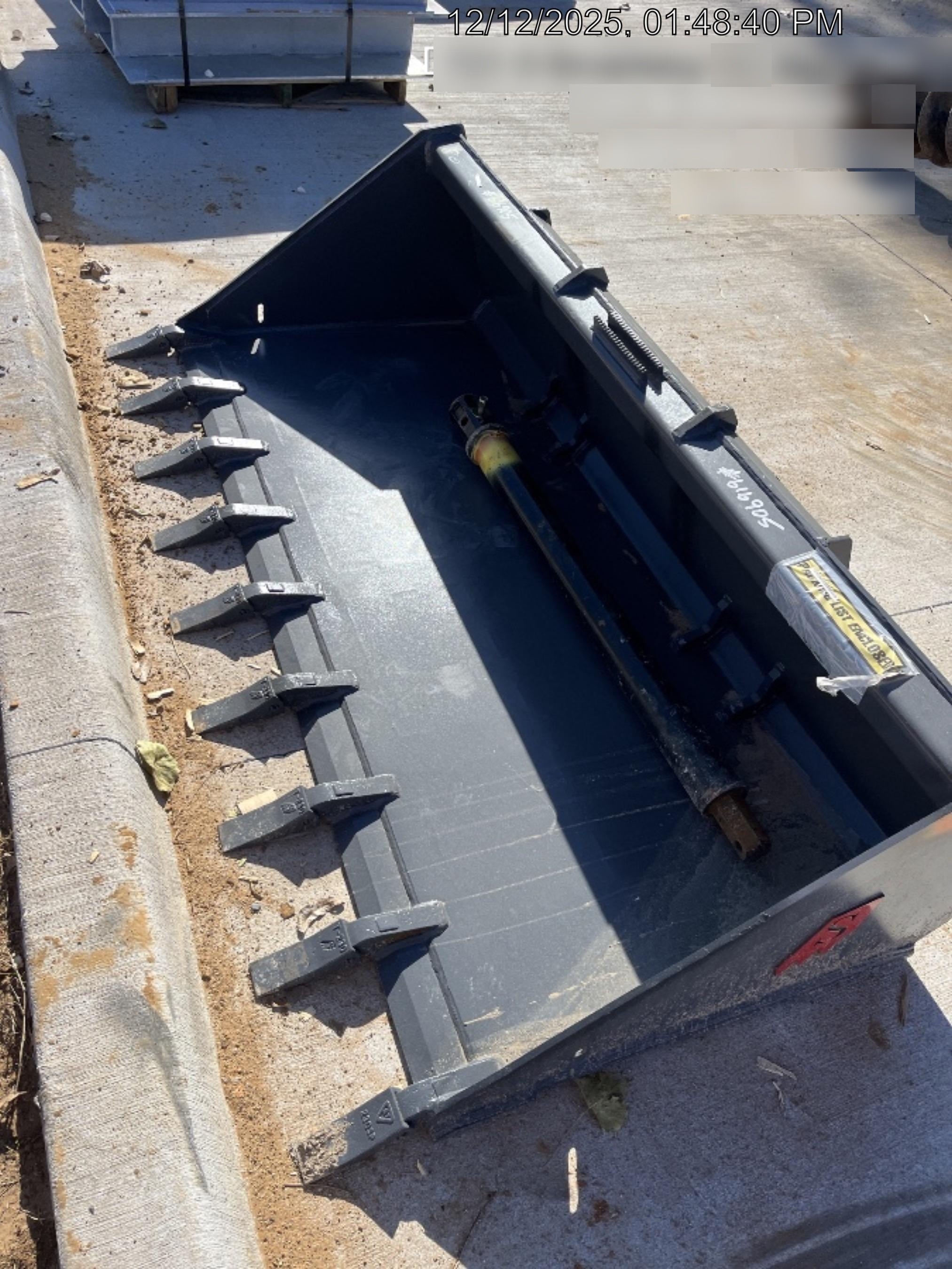 2025 SOLESBEE 80" Tooth Bucket, CTL - Solesbee's