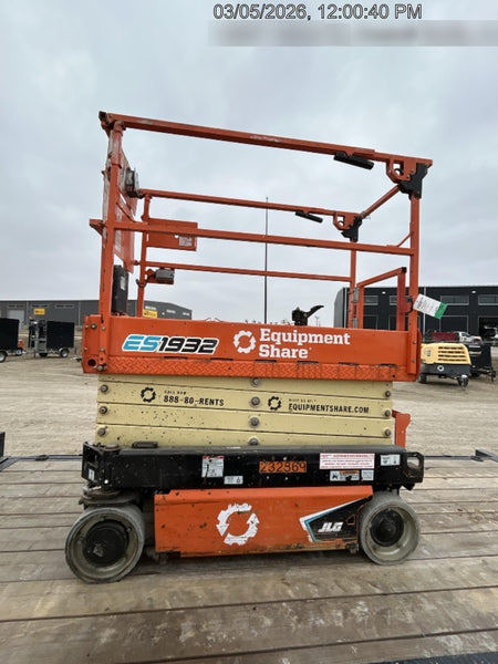 2022 JLG ES1932