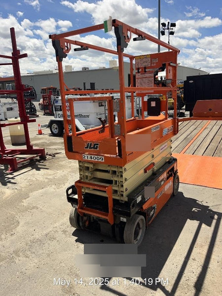 2022 JLG ES1932