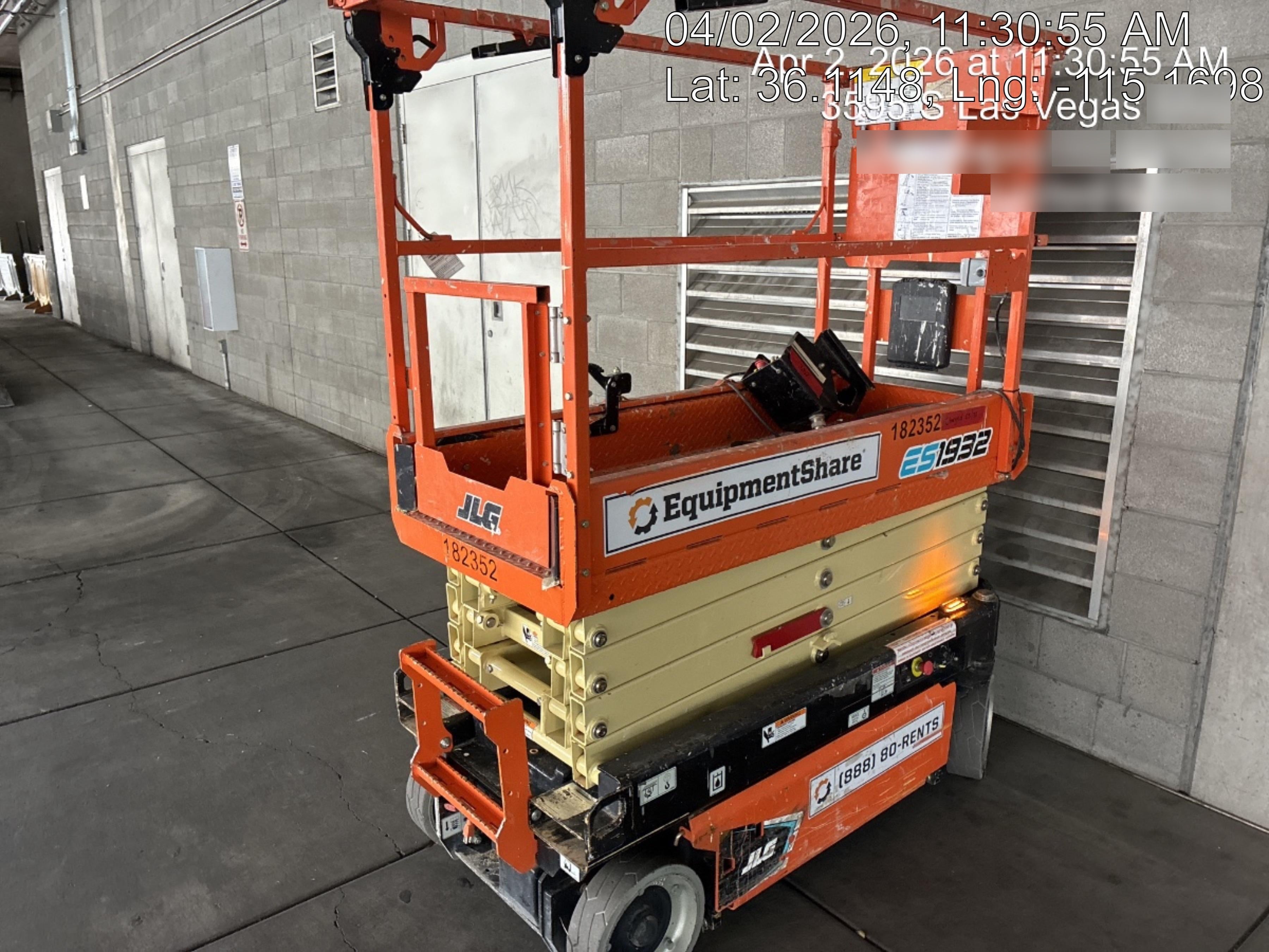 2021 JLG ES1932