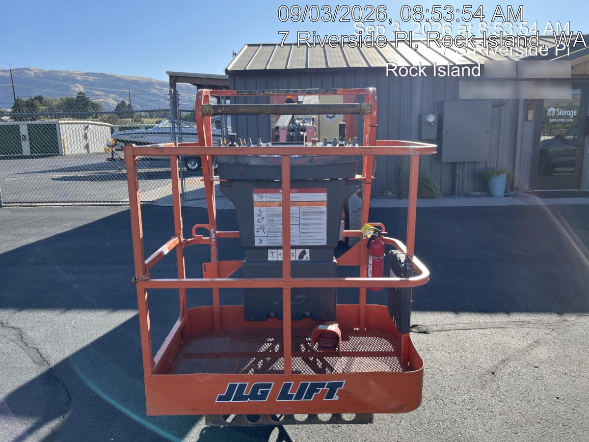 2019 JLG E300AJP