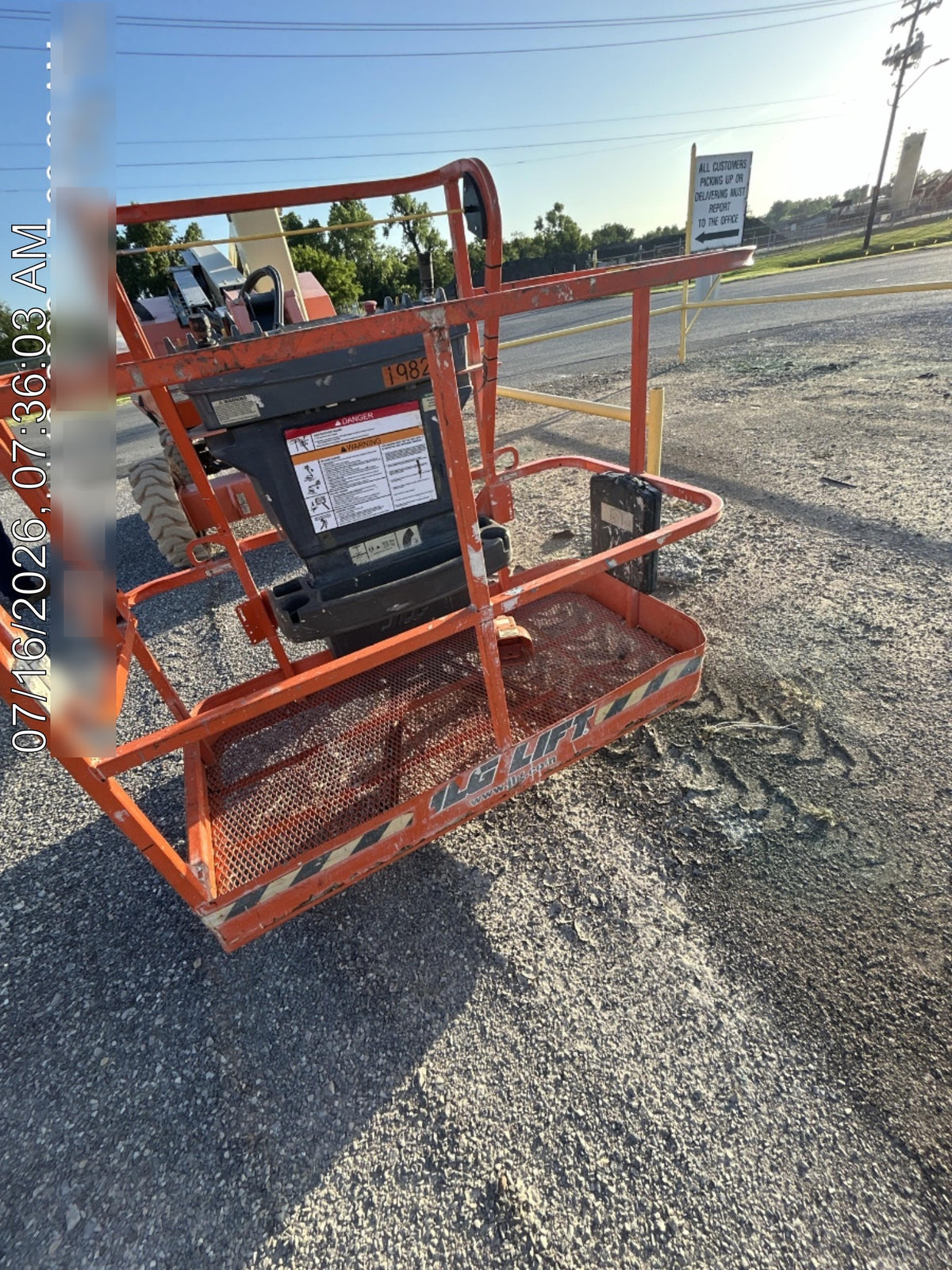 2022 JLG 340AJ