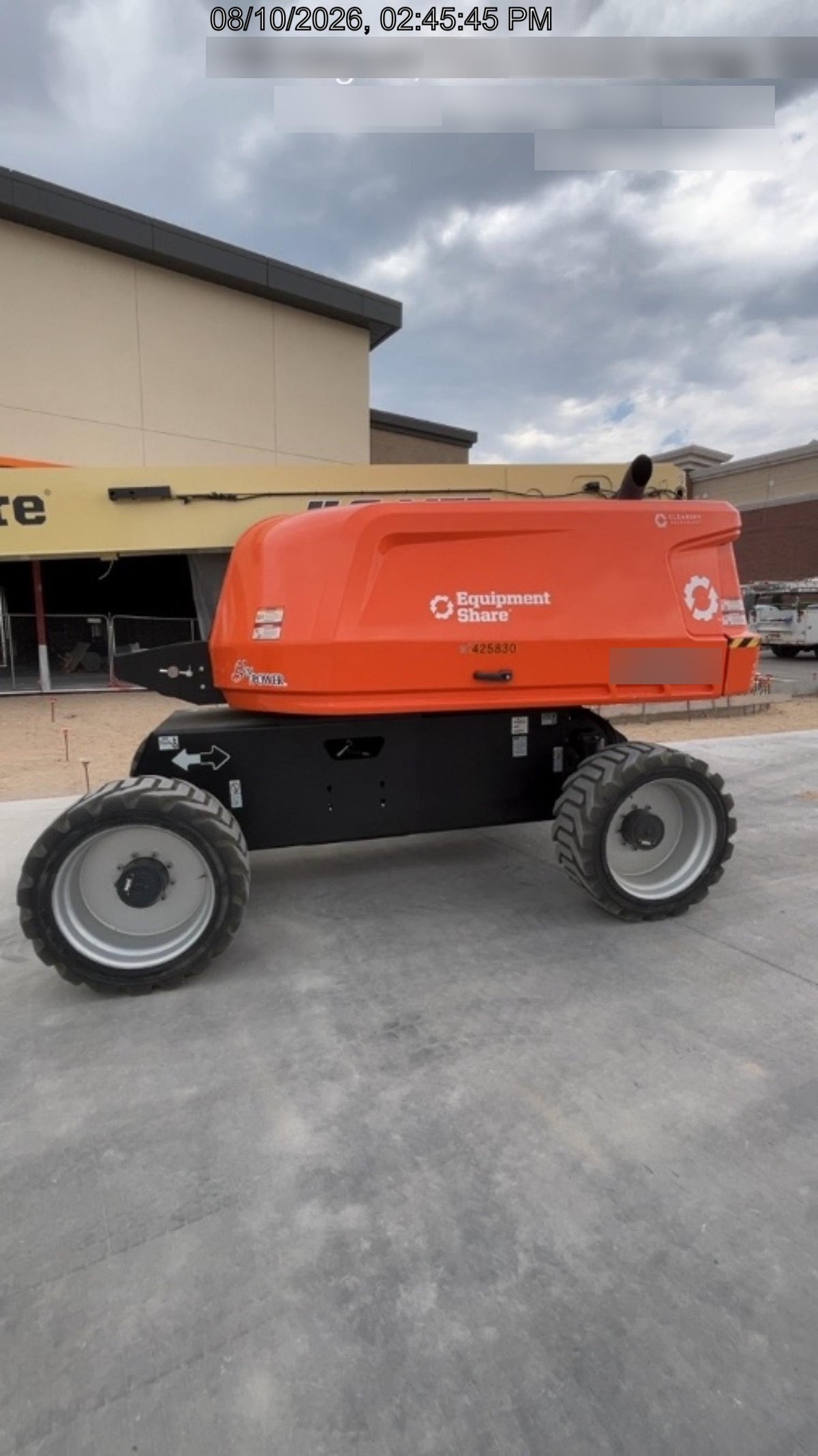 2024 JLG 660SJ