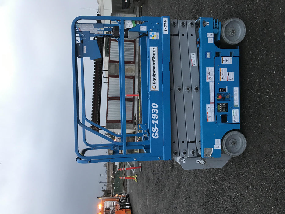 2019 Genie GS-1930 Half Height Swing Gate, 800W Inverter