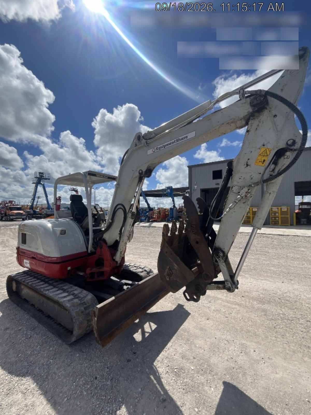 2023 TAKEUCHI TB250-2R