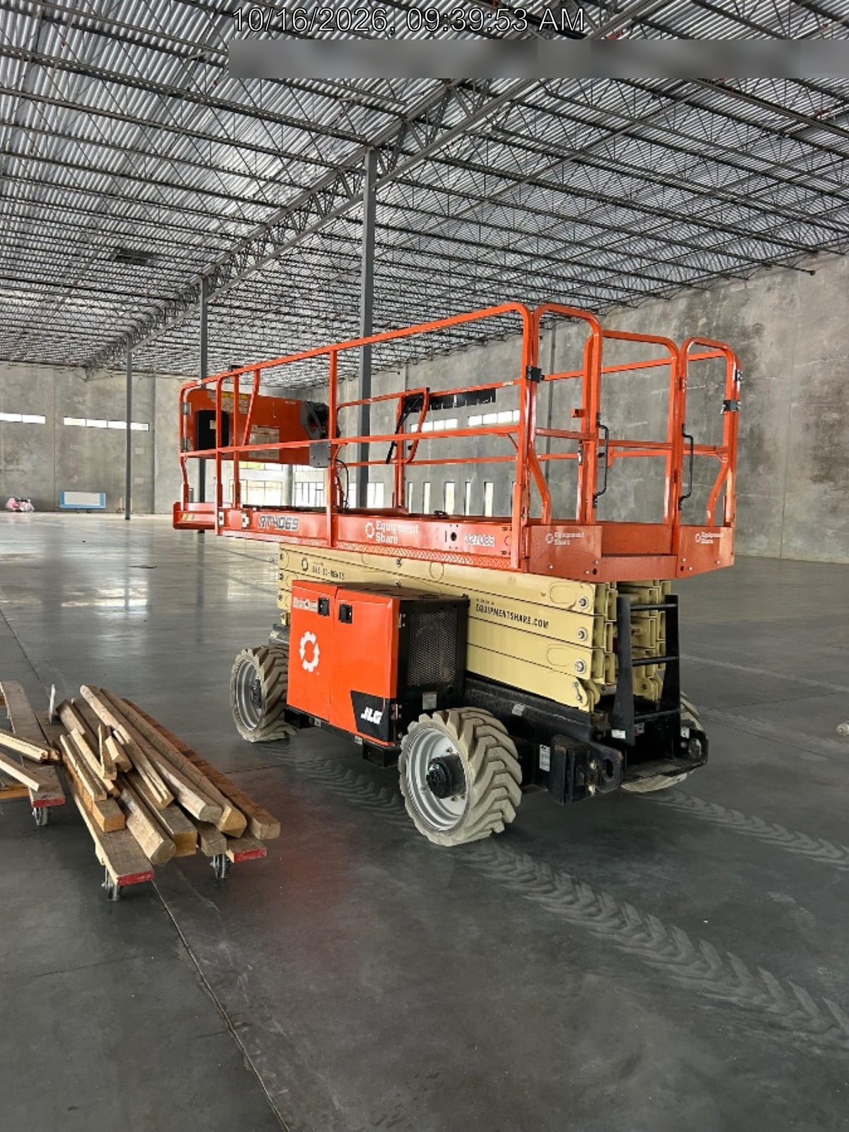 2023 JLG RT4069