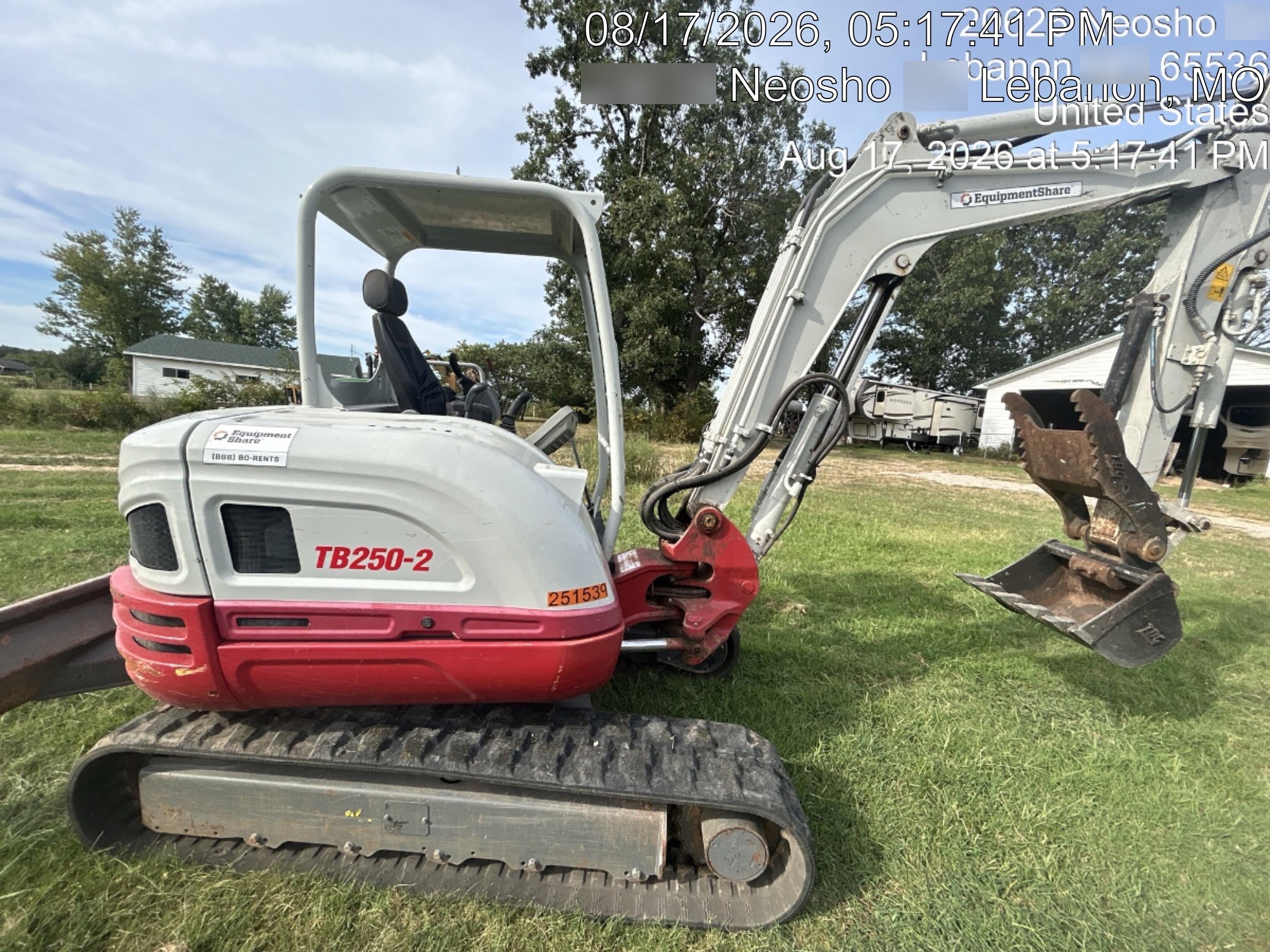 2022 TAKEUCHI TB250-2R
