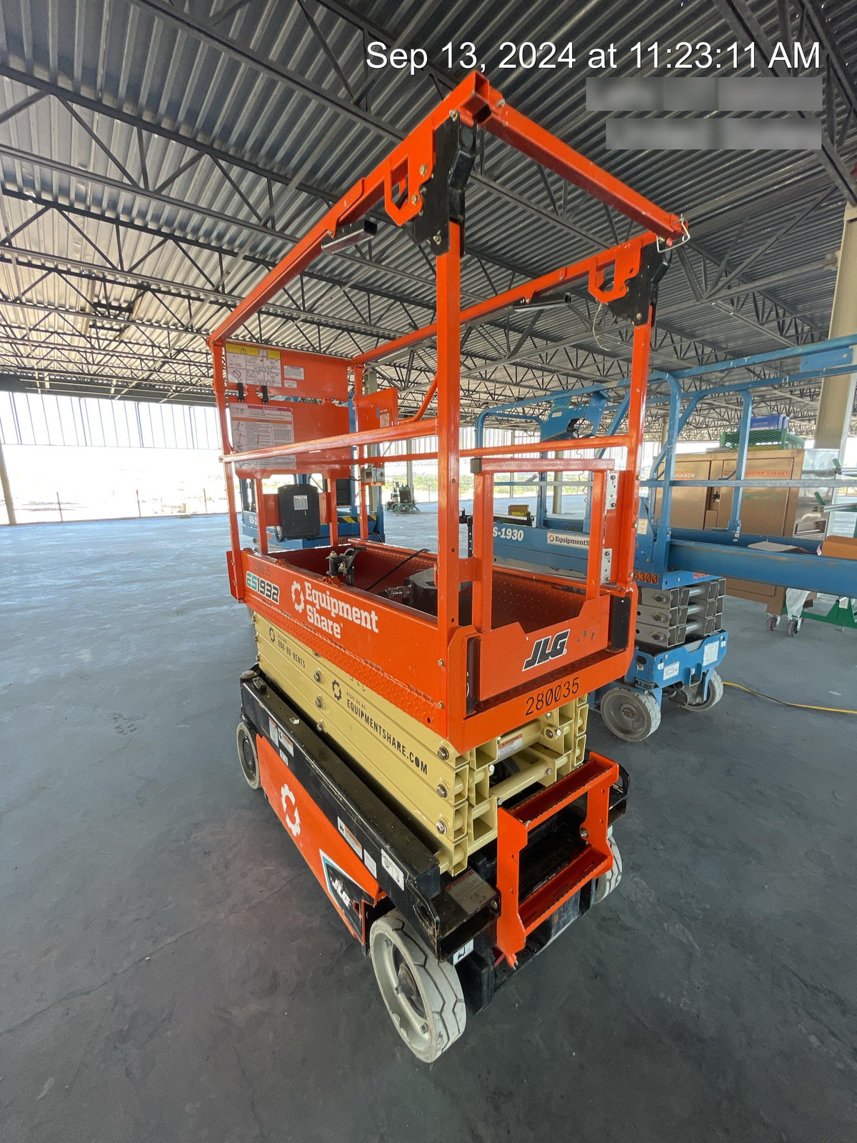 2022 JLG ES1932