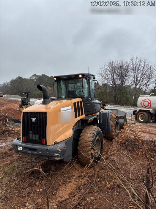 2018 Case 621G CLOSED CAB, 1 FUNCTION, JRB 416 STYLE HYD COUPLER