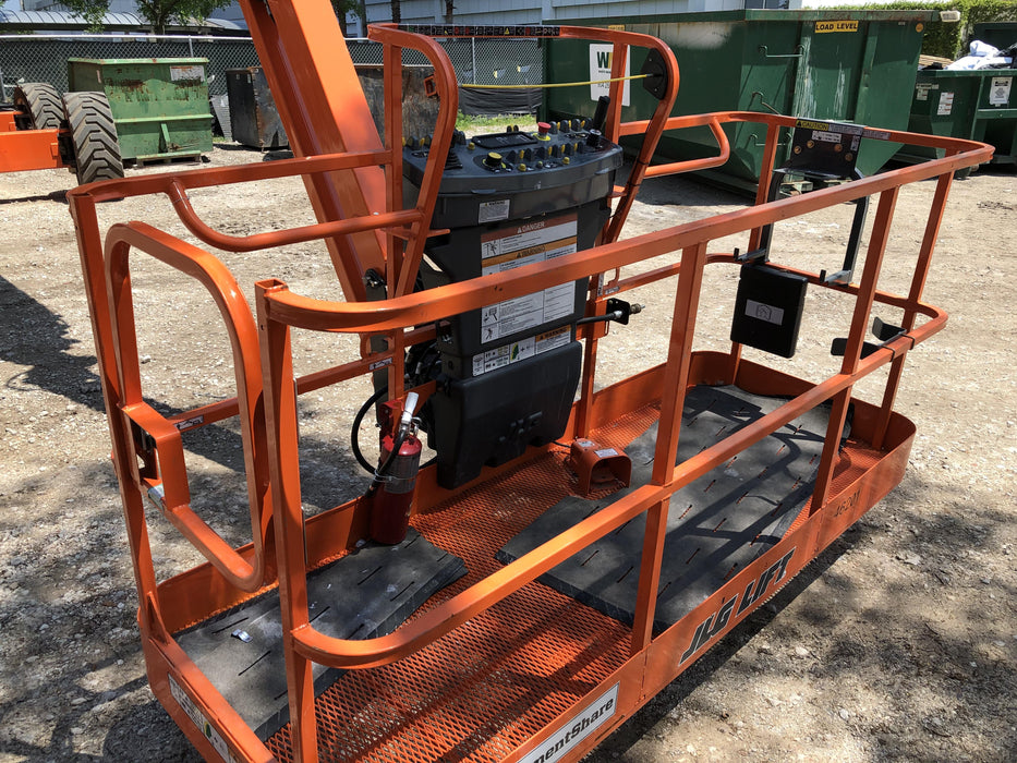 2019 JLG 1350SJP