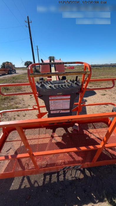 2019 JLG 400S