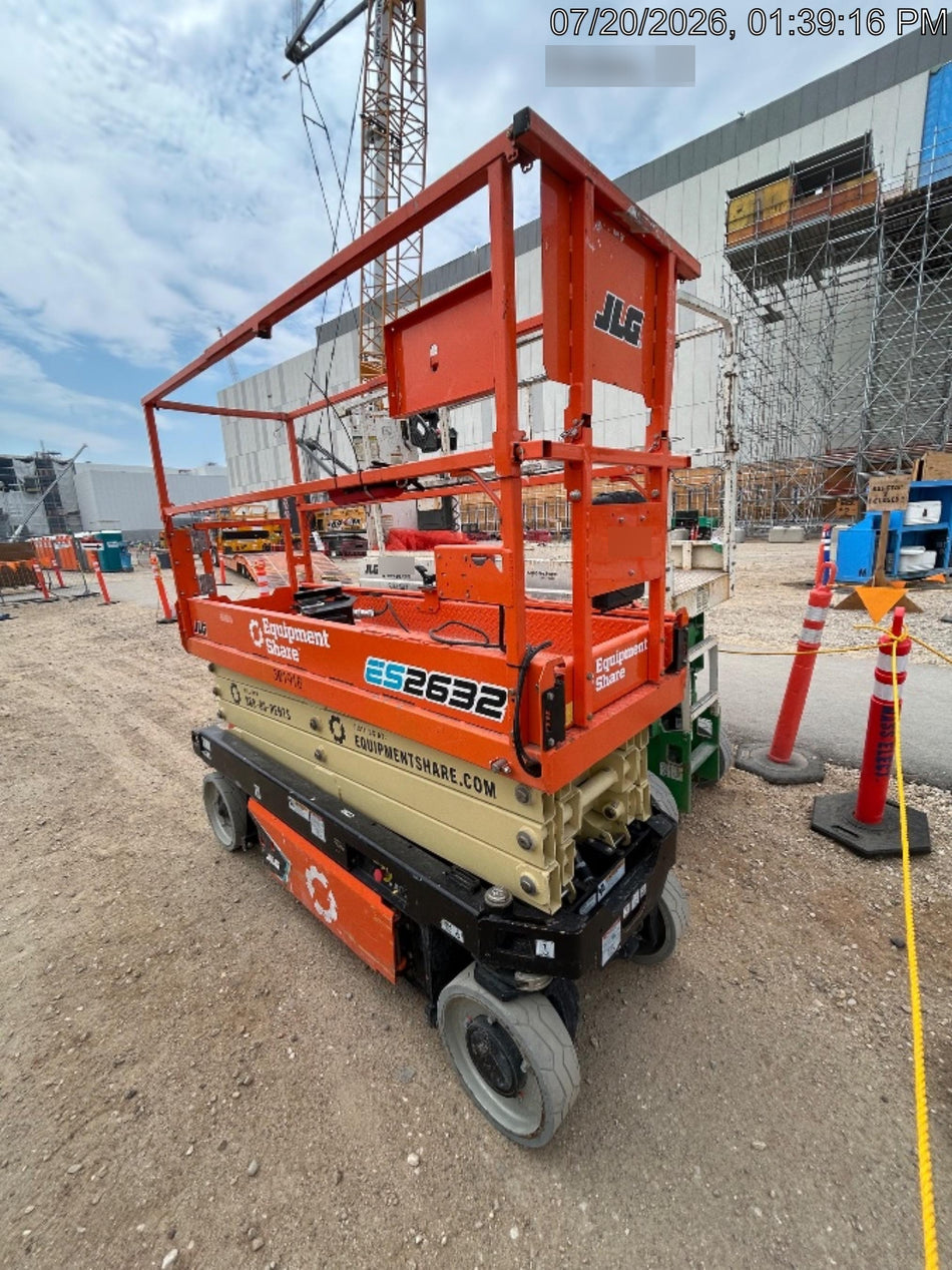 2023 JLG ES2632