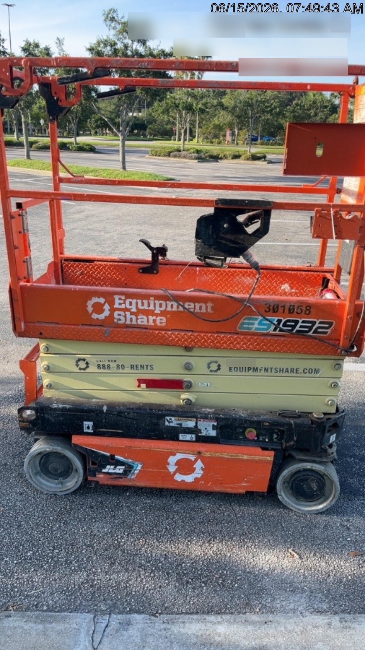2023 JLG ES1932