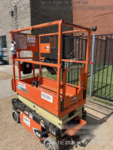 2021 JLG ES1330L