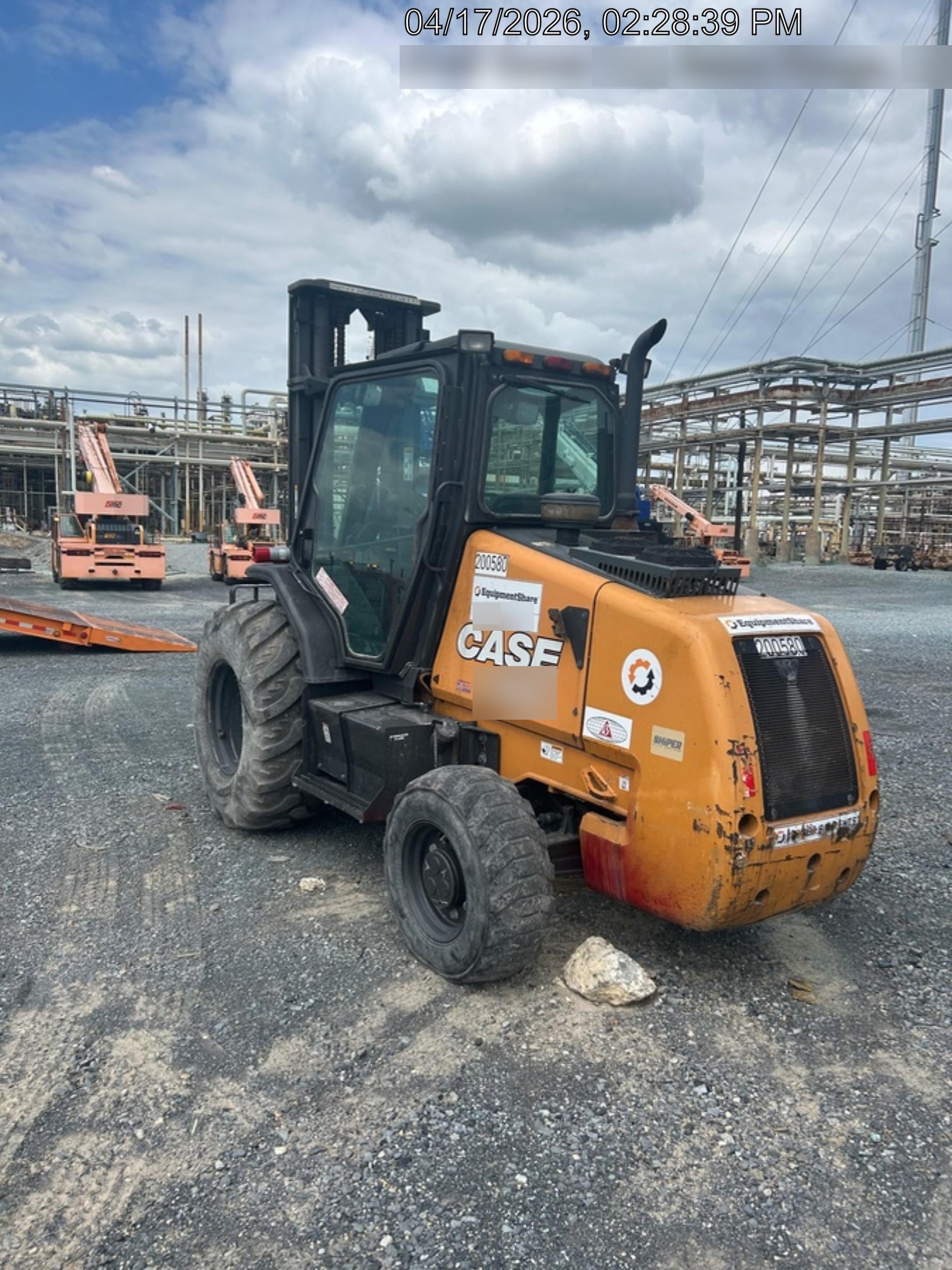 2022 CASE 588H
