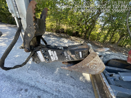 2023 TAKEUCHI TB250-2CR