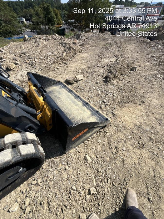 2025 JOHN DEERE 72" Skid Loader Bucket - John Deere C72