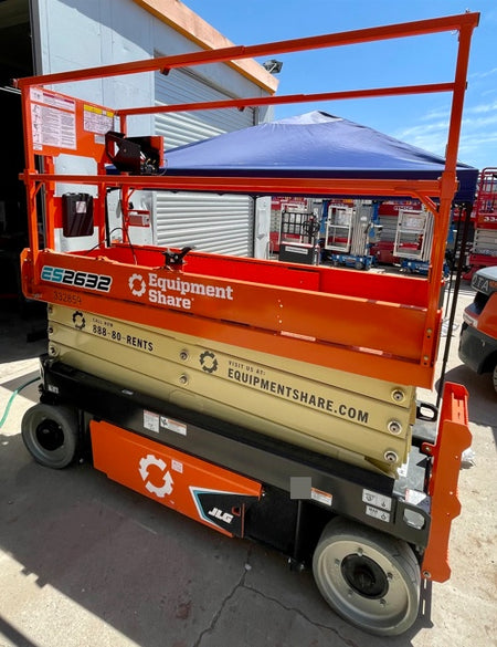 2023 JLG ES2632