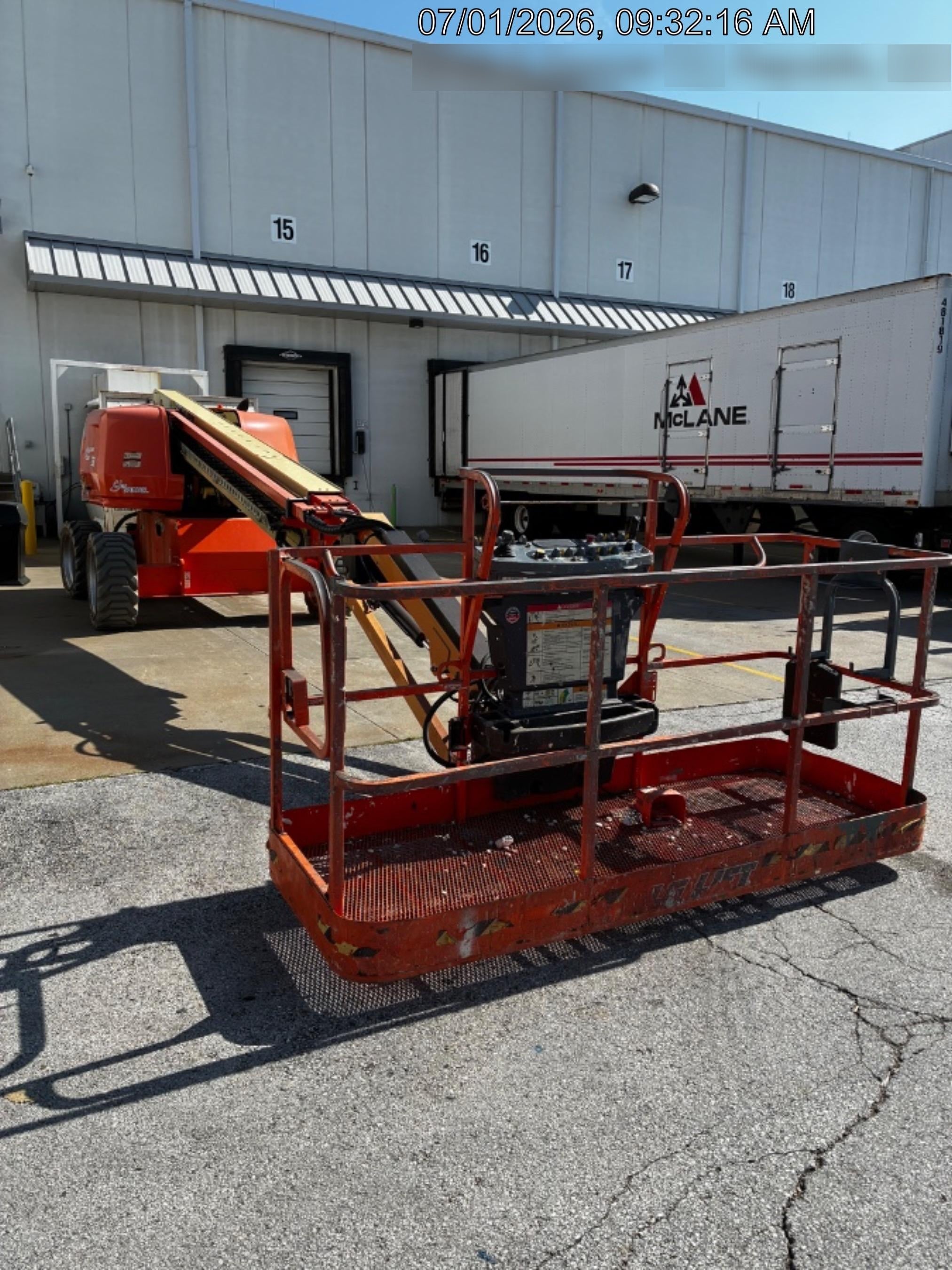 2022 JLG 660SJ