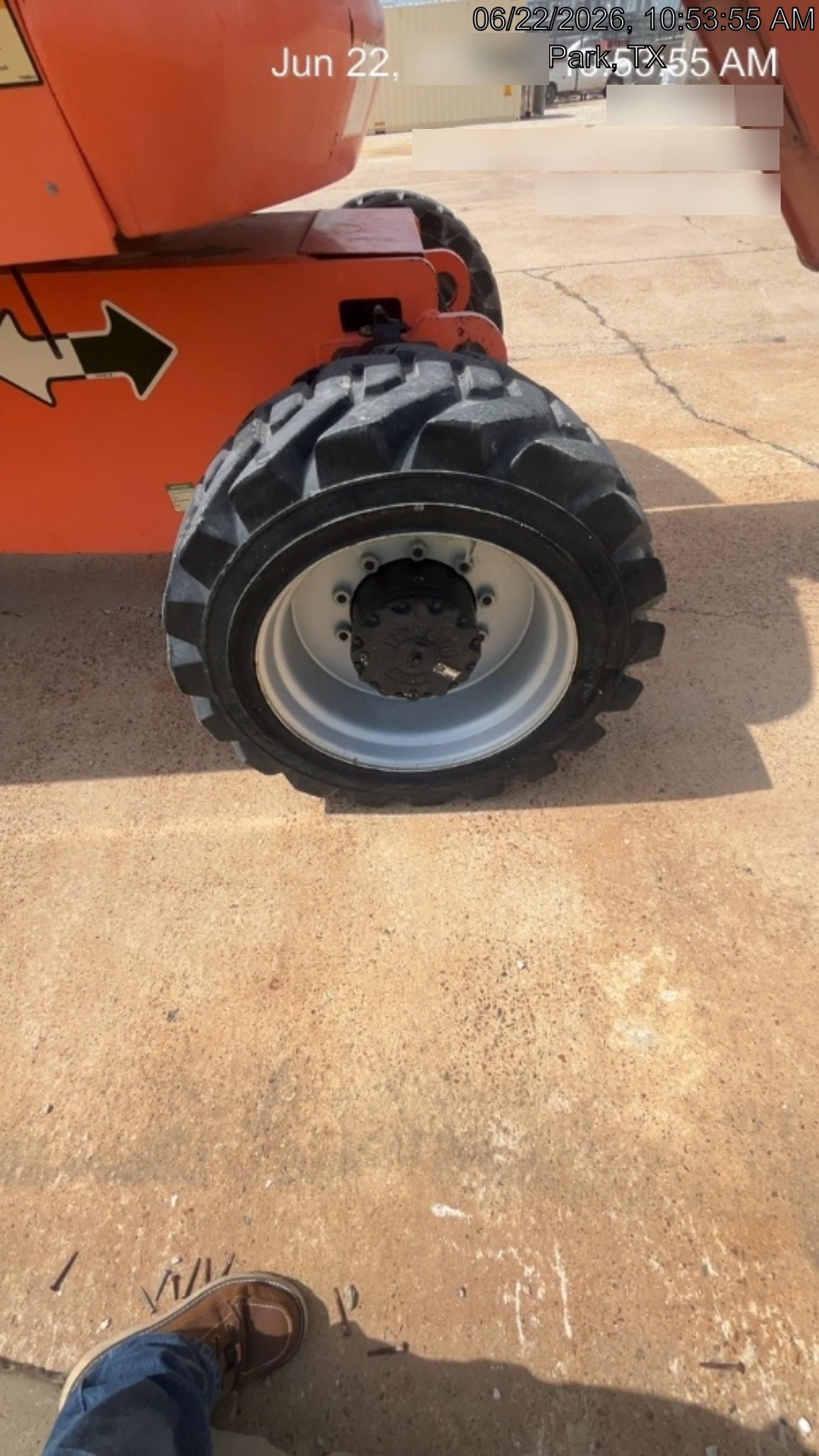 2020 JLG 800AJ