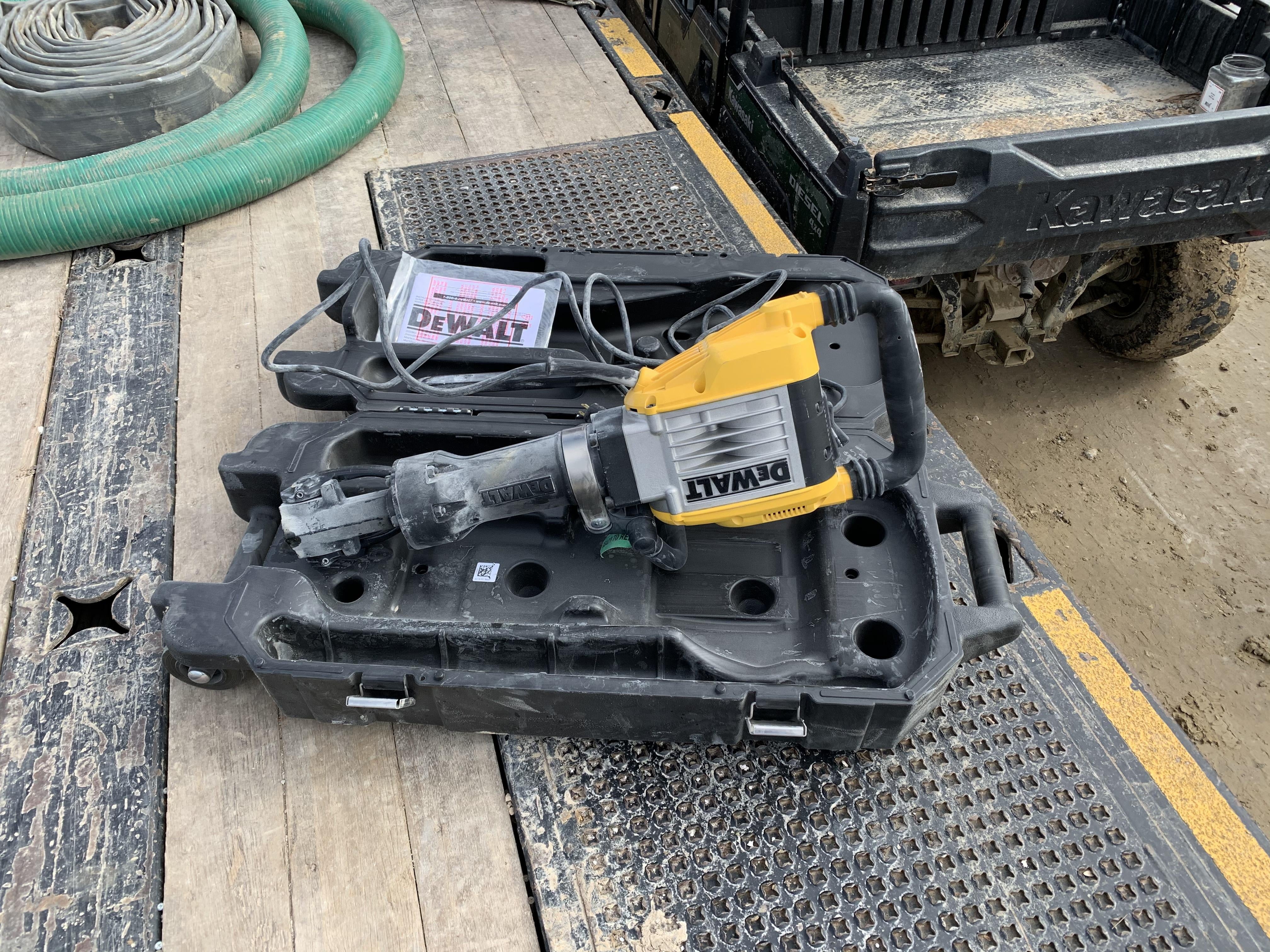 2020 DEWALT D25960K