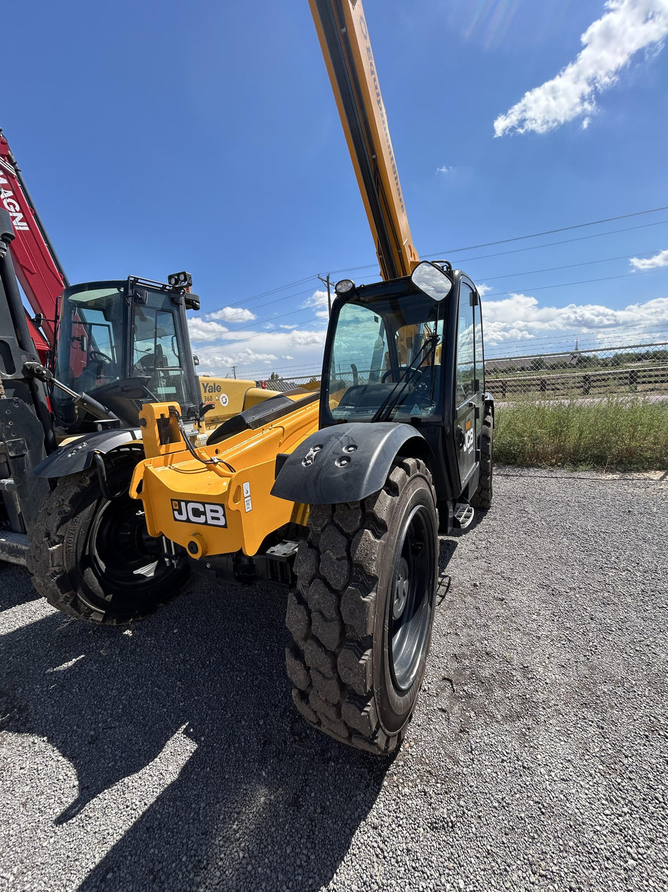 2025 JCB 509-42