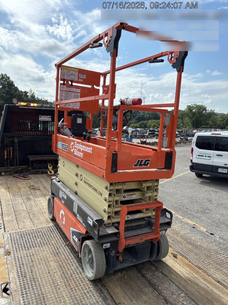 2022 JLG ES1932