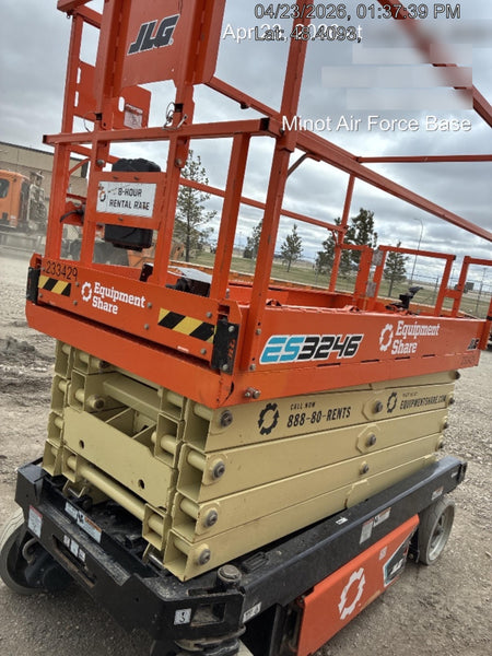 2022 JLG ES3246