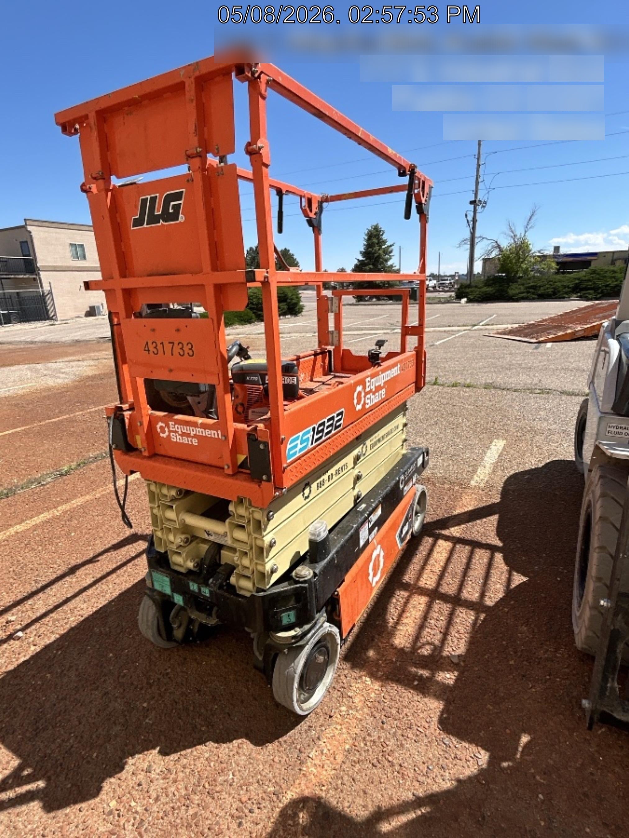2024 JLG ES1932