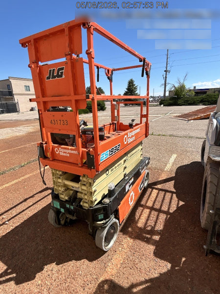 2024 JLG ES1932